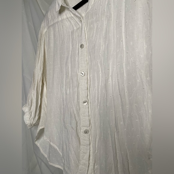 Free People Size XS Swiss Dot Textured White Button Down Front Tie Top - Picture 5 of 9